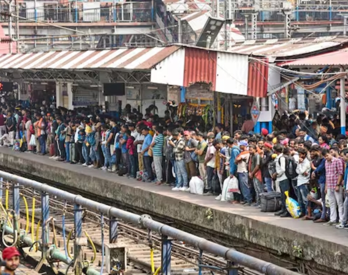 स्टेशनों पर भीड़ कम करने में मददगार