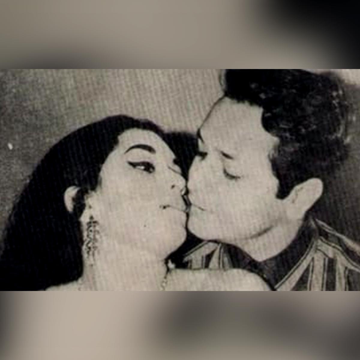 रेखा-बिस्वजीत विवादित किसिंग सीन 
