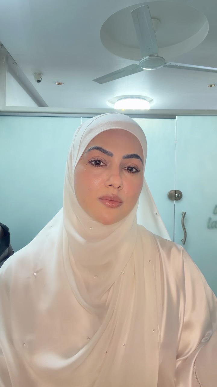 Sana Khan left showbiz
