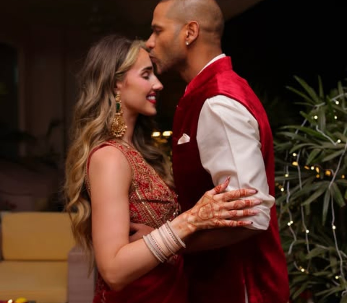 Shikhar dhawan Sophie shine