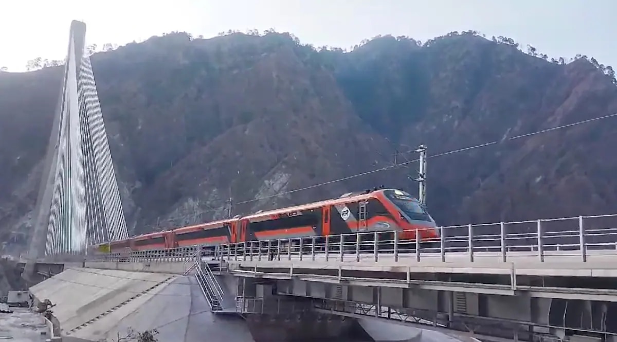 vande bharat clocks 100 kmph speed at anji khand bridge 