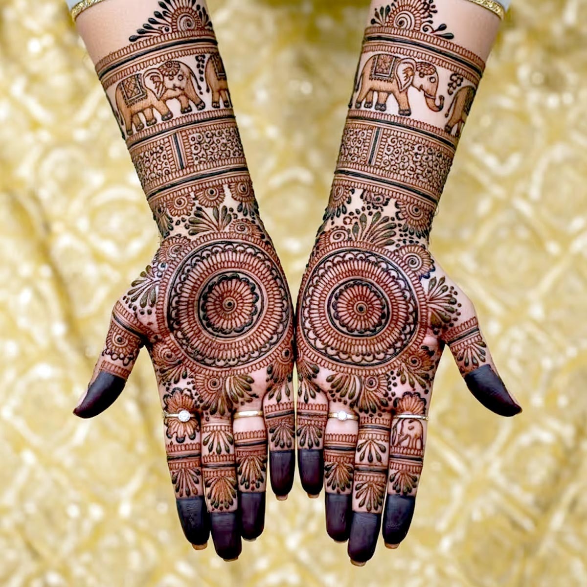  Karwa Chauth Mehndi Designs 2026 (PHOTO:ITG)