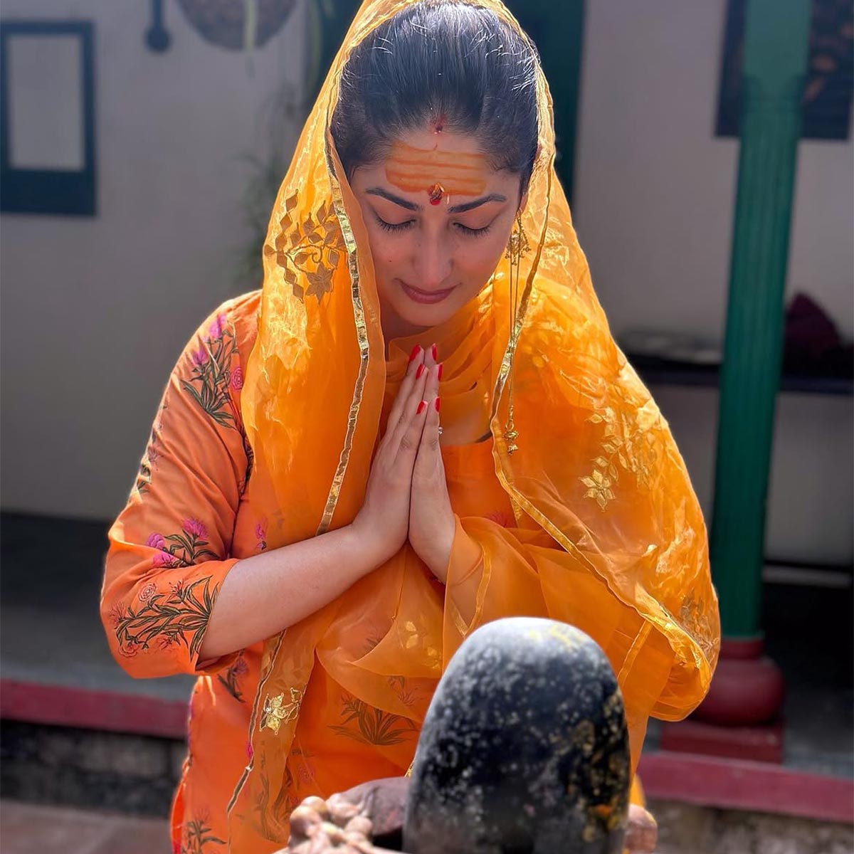 yami gautam aditya dhar moved himachal Pradesh home