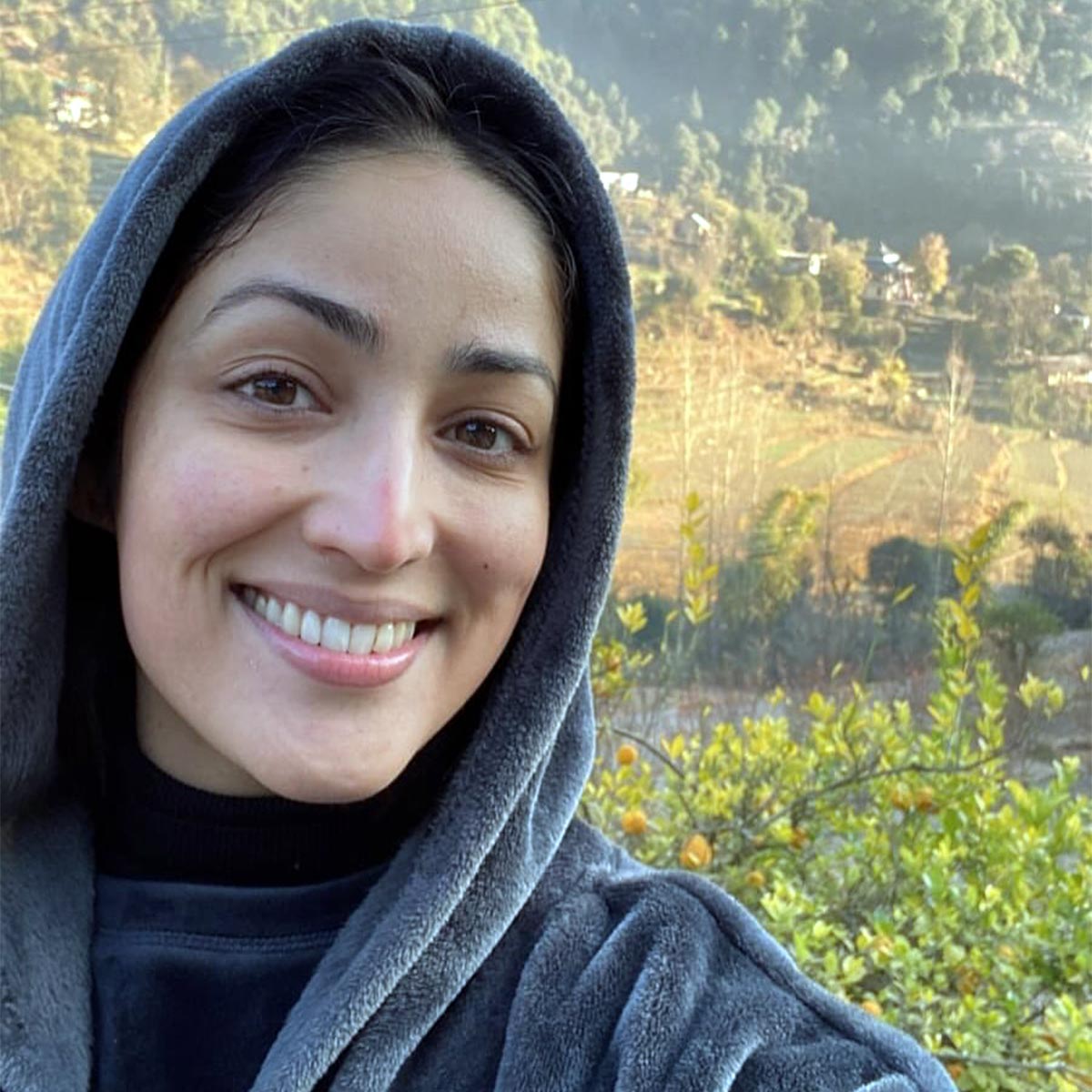yami gautam aditya dhar moved himachal Pradesh home