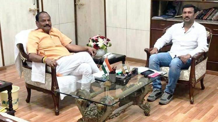 मुख्यमंत्री रघुवर दास और आजसू प्रमुख सुदेश महतो