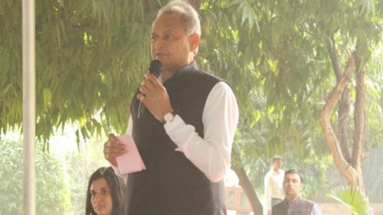 राजस्थान के मुख्यमंत्री अशोक गहलोत (फोटो-ट्विटर) 