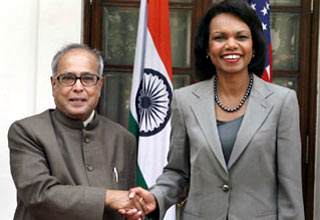 प्रणव मुखर्जी और कोंडालीजा राइस