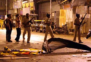 लचर पुलिस व्‍यवस्‍था