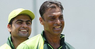 शोएब अख्‍तर