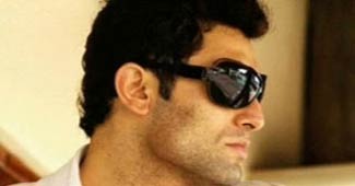 शाइनी आहूजा