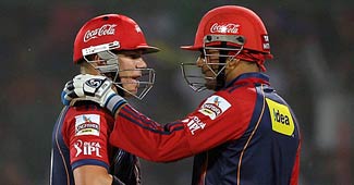 वीरेंद्र सहवाग और डेविड वार्नर