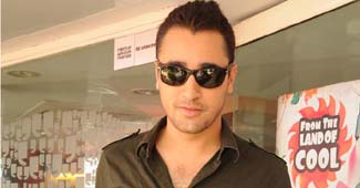 अभिनेता इमरान खान