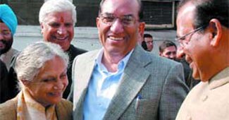 शीला और मल्‍होत्रा