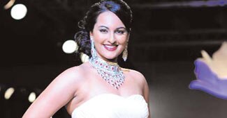 सोनाक्षी सिन्हा