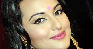 सोनाक्षी सिन्हा