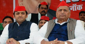 अखिलेश यादव, मुलायम सिंह यादव