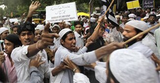 असम में हिंसा