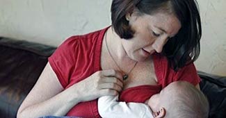 स्‍तनपान