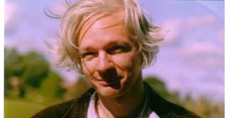 जूलियन असांज