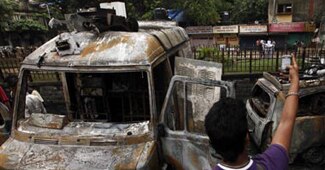 मुंबई में हिंसा