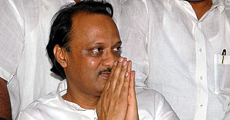 अजीत पवार