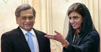 हिना रब्‍बानी खार, एस एम कृष्‍णा