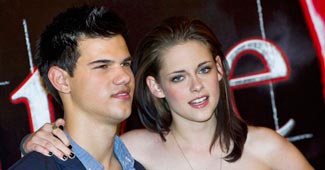 क्रिस्टीन स्टीवर्ट और टेलर लॉटनर