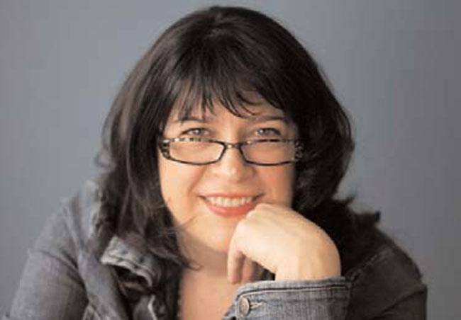 ईएल जेम्‍स