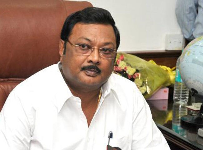 एम के अलागिरी