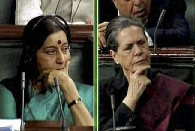 सुषमा स्वराज और सोनिया गांधी