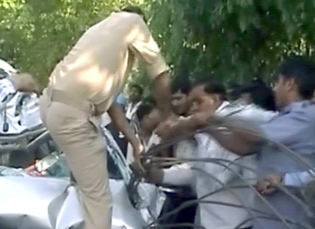 नोएडा रोड एक्सिडेंट