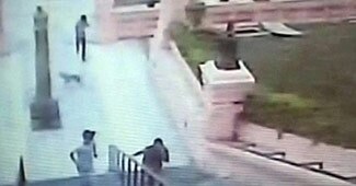 मंदिर के सीसी टीवी फुटेज का दृश्य