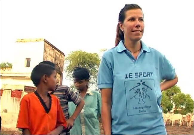 बच्‍चों के साथ एन्ड्रिया