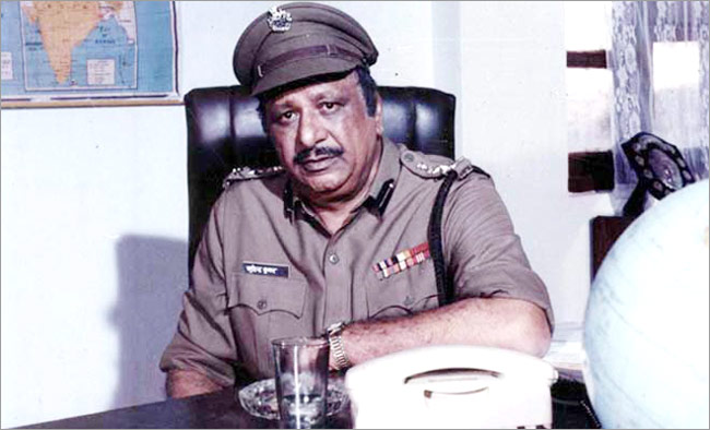 पुलिस वाले के रोल में जगदीश राज