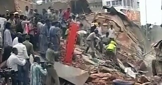 सिकंदराबाद में दो मंजिला होटल की इमारत गिरी