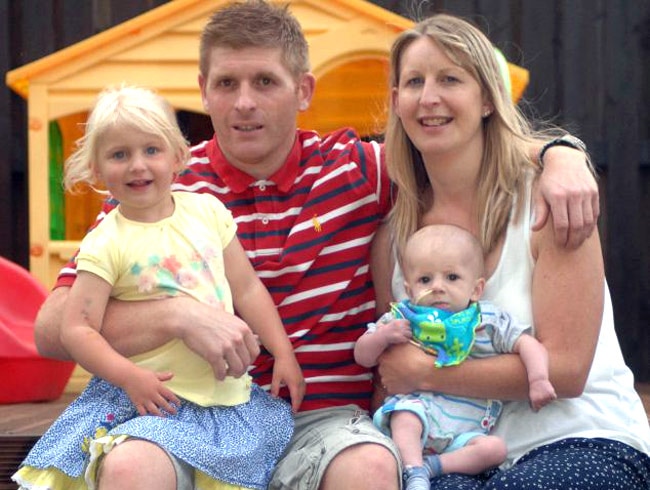 अपने परिवार के साथ रियूबेन पैक्‍सटॉन