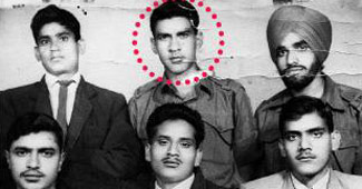 अपने साथियों के साथ जगमाल सिंह