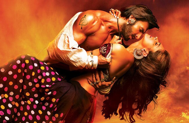 फिल्म राम लीला में रणवीर सिंह और दीपिका पादुकोण