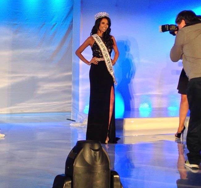 एमिली शाह