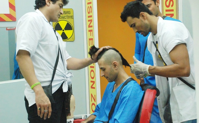 अपूर्वा का नया हेयरस्टाइल