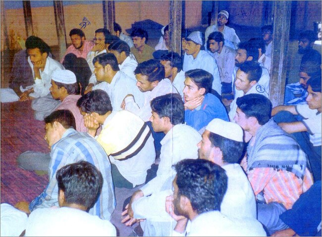 आतंक की पाठशाला...