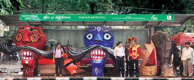 बारिश में ढीले पड़े रावण के तेवर (PHOTO: MAIL TODAY)