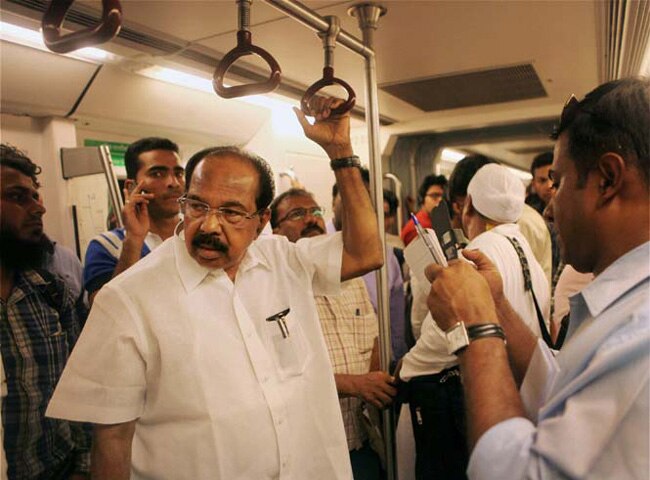 पेट्रोलियम मंत्री मोईली