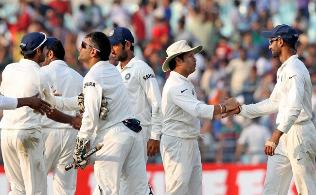 कोलकाता टेस्ट की जीत के जश्न में डूबी टीम