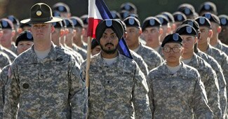 अमेरिकी सेना में कार्यरत एक सिख सैनिक