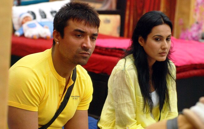 काम्‍या का बदला-बदला रूप