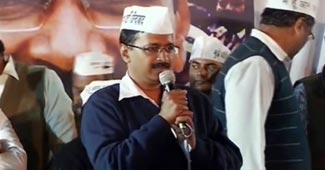 जंतर-मंतर पर बोलते अरविंद केजरीवाल
