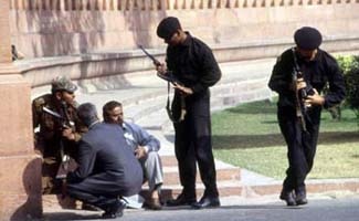 13 दिसंबर 2001 को हुआ था हमला