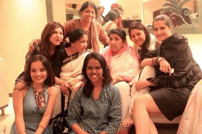 रॉयल्टी के मसले पर हुई मीटिंग में लता मंगेशकर, आशा भोंसले समेत कई नामी सिंगर्स पहुंची