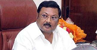 डीएमके प्रुमख करुणानिधि के बेटे हैं अलागिरि